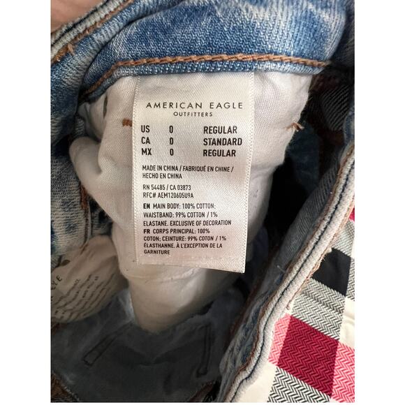 American Eagle Jean Shorts Women’s Size 0 Comfort Stretch Waistband Distressed - Picture 5 of 6